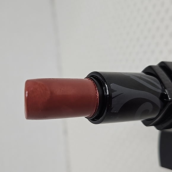 Younique Opulance lipstick in Stuck -up - Picture 6 of 7